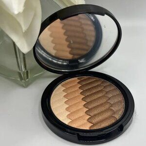 Belle Beauty by Kim Gravel Chevron Eye Shadows ~ Shades of Mocha